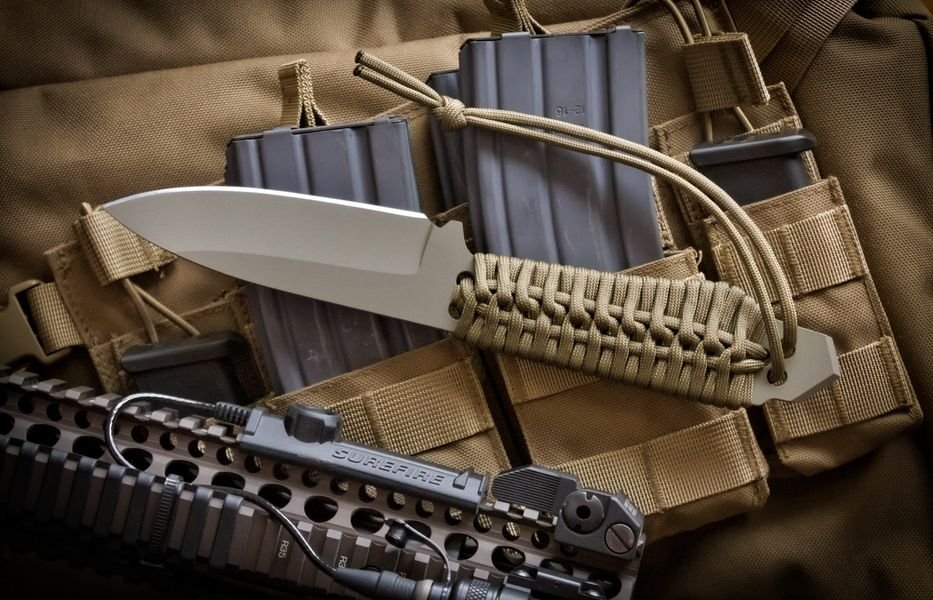 FDE O1 combat knife with aggressive end